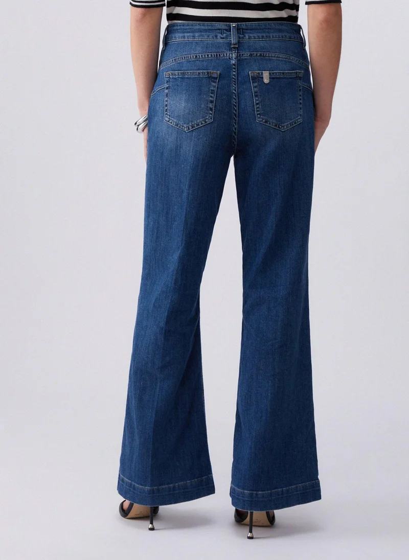 ليو جو High-rise flared jeans with buttons